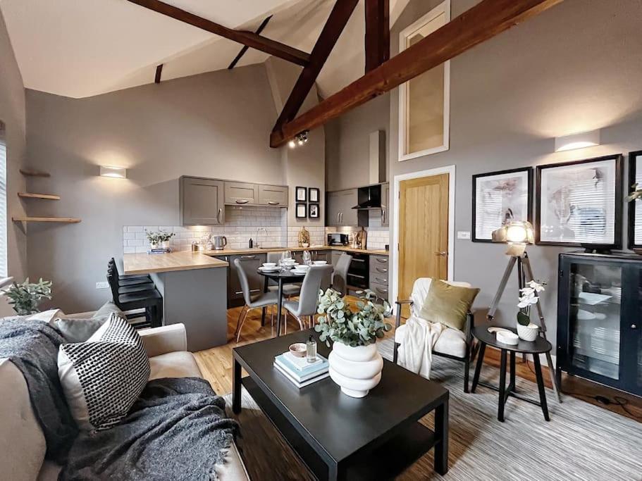 Cosy 2 Bedroom Apartment Todmorden Εξωτερικό φωτογραφία
