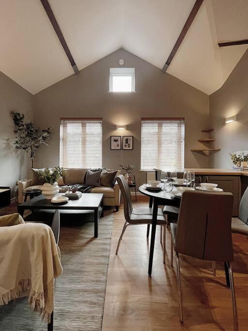Cosy 2 Bedroom Apartment Todmorden Εξωτερικό φωτογραφία